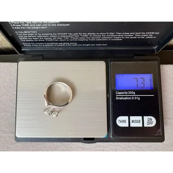 8CT D VVS1 Graded Moissanite Ring – AU750 –Sz.9 - Picture 8 of 10